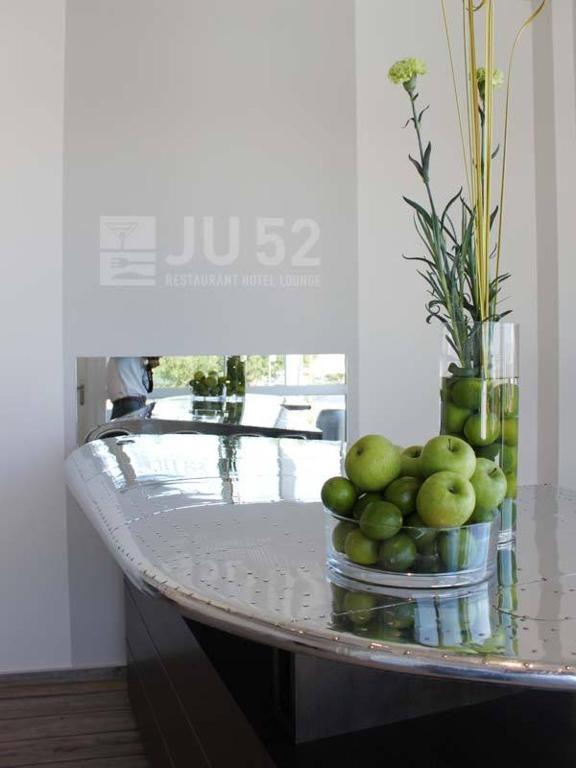 Ju52 Restaurant Hotel Lounge Арнсберг Екстер'єр фото